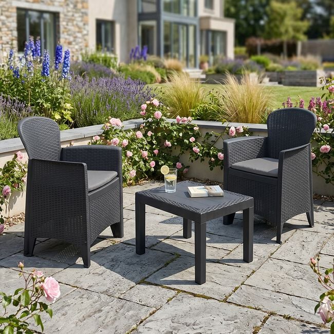 Akita Bistro Set