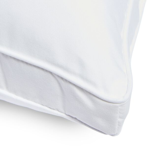 Silk Touch Medium Support Pillow