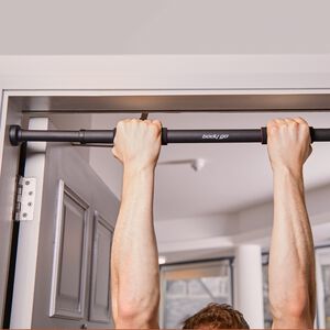 Body Go Pull Up Door Bar