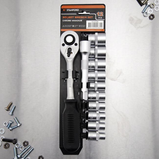 12 Piece Socket Wrench Set 