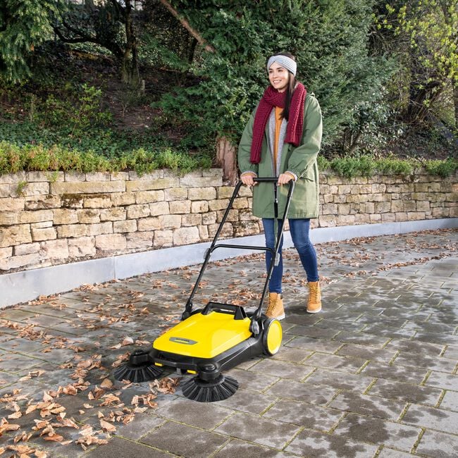 Karcher S4 Twin Push Sweeper