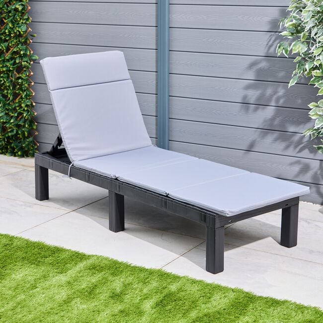 Foldable Sun Lounger with Grey Cushion