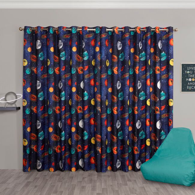 BLACKOUT & THERMAL FAR OUT MULTI  66X54 Curtain