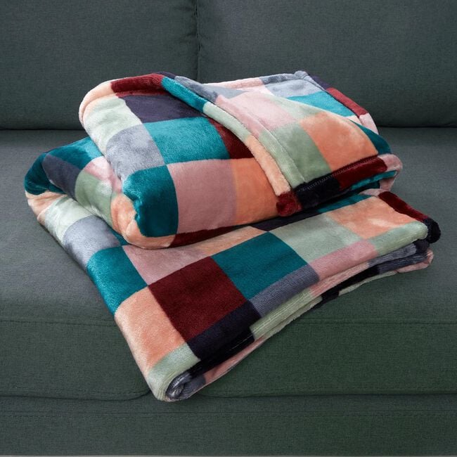 Ruane Plush Velvet Trend Blocks Throw 150x200cm