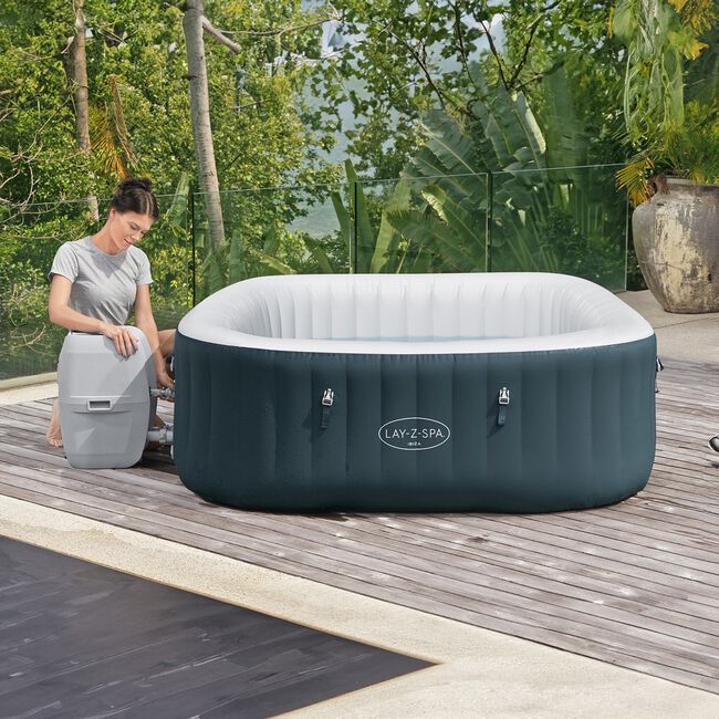 Ibiza Airjet Lay-Z-Spa