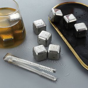 Cashel Living 8 Piece Ice Cubes with Tong