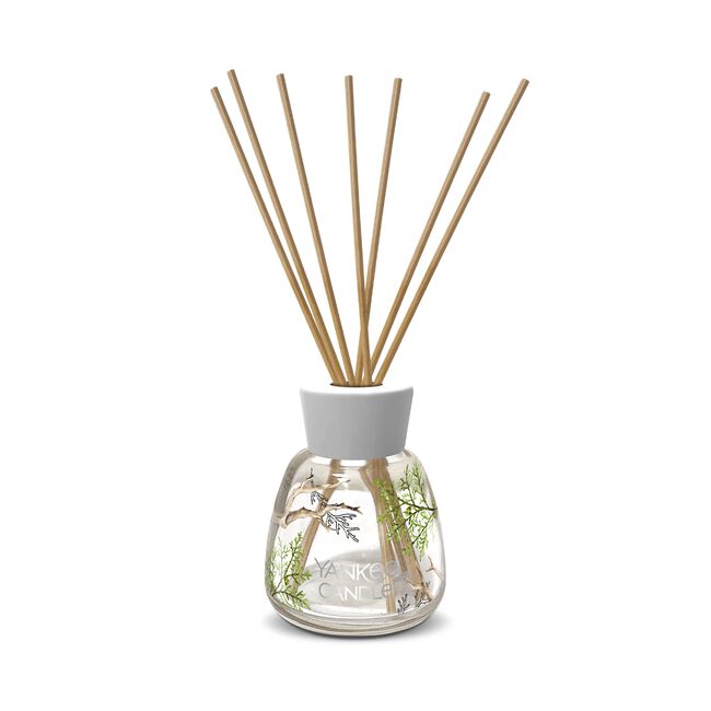 Yankee Candle® Reed Diffuser Bayside Cedar