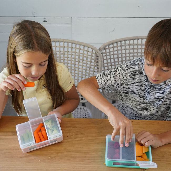 Melii Green 3 Compartment Snackle Box - 525ml