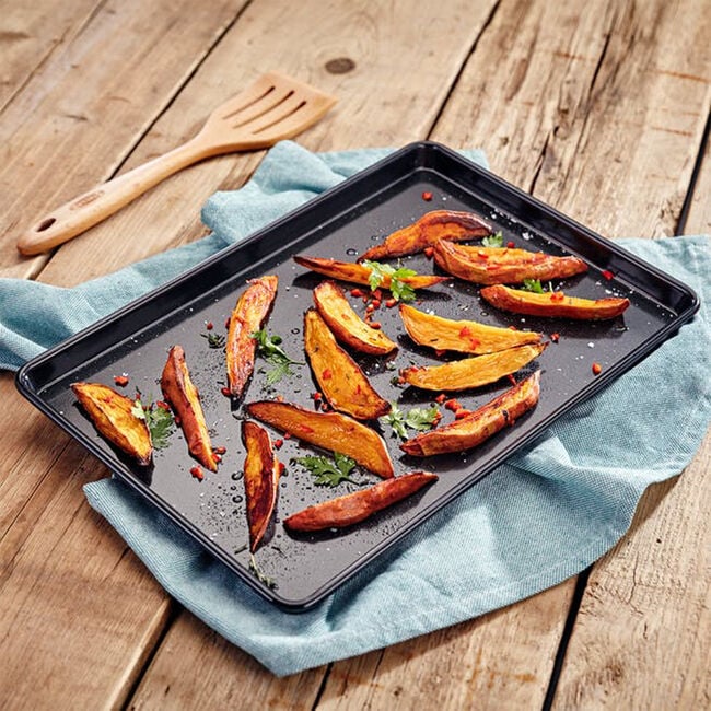 Stellar Non-Stick Baking Tray 43x29cm