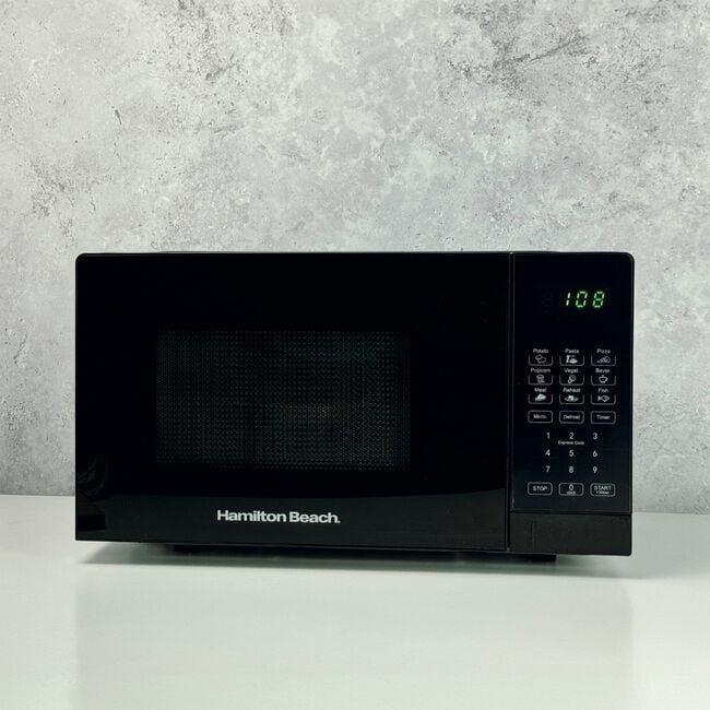 HAMILTON BEACH ESSENTIALS 20L Black Digital Microwave