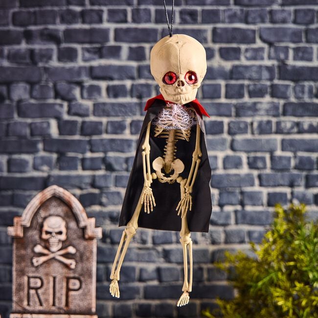 Hanging Skeleton Vampire