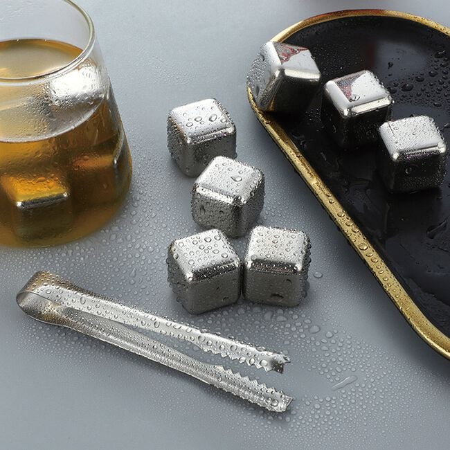 Cashel Living 8 Piece Ice Cubes with Tong