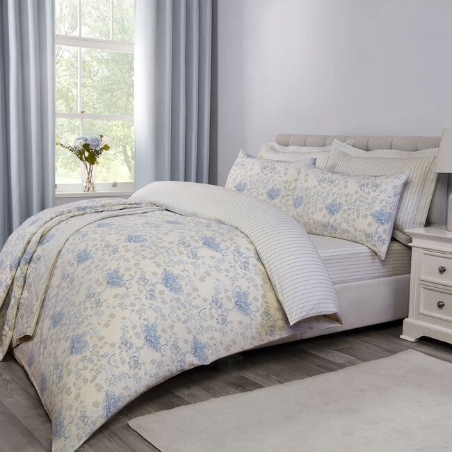 JUNIOR BED DUVET COVER Rabbit Garden Toile