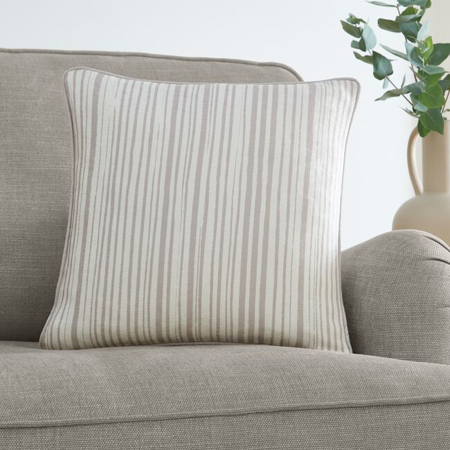 LAURIE NATURAL 45x45 Cushion