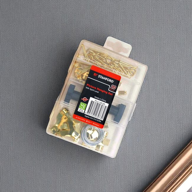 20 Piece Picture Hanging Kit