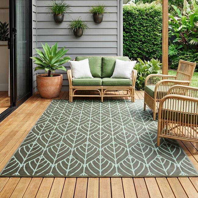 Leaves Green 150cm x 210cm Outdoor Rug - Green