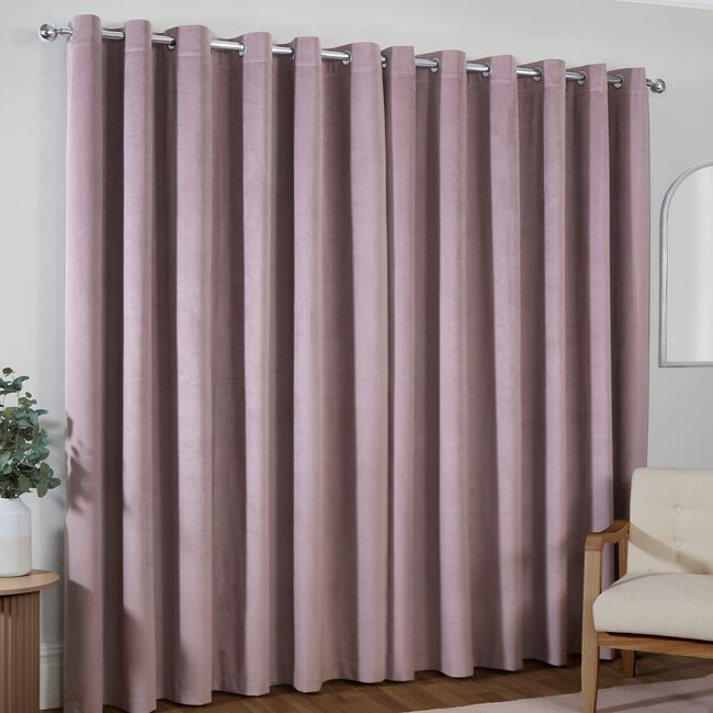 BLACKOUT & THERMAL VELVET BLUSH  66x54 Curtain