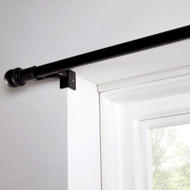 NO DRILL EXTENDABLE 120-180CM Black