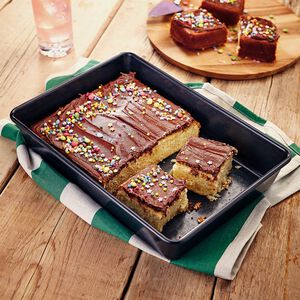 Stellar Non-Stick Roasting Tray/Cake Tin 33x23x6cm