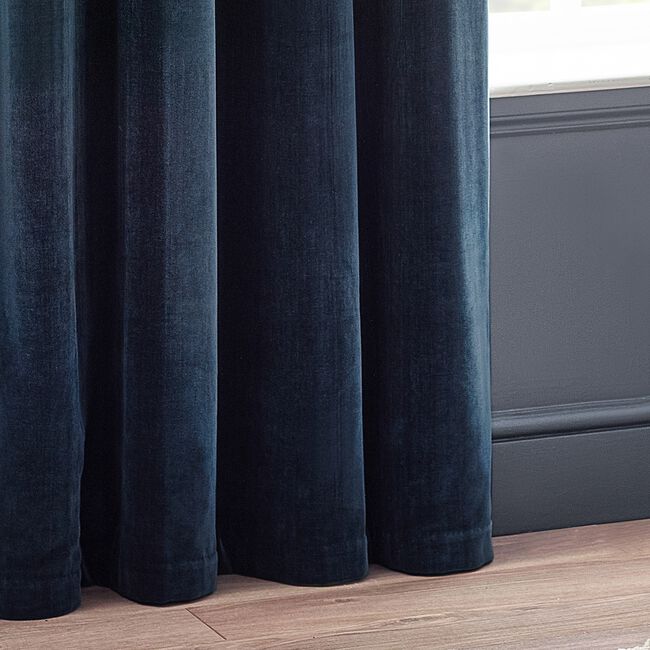 YARD HEAVY CHENILLE NAVY   90x90 Curtain