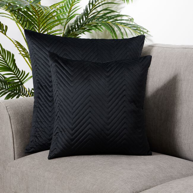 TRIANGLE STITCH BLACK 45x45 Cushion