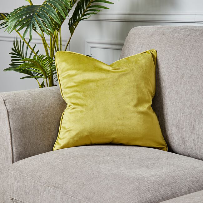 NAOMI OLIVE 45x45 Cushion