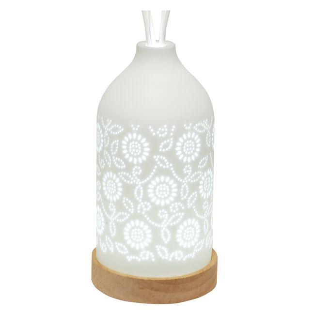Woodbridge LED Ceramic Reed Diffuser Floral
