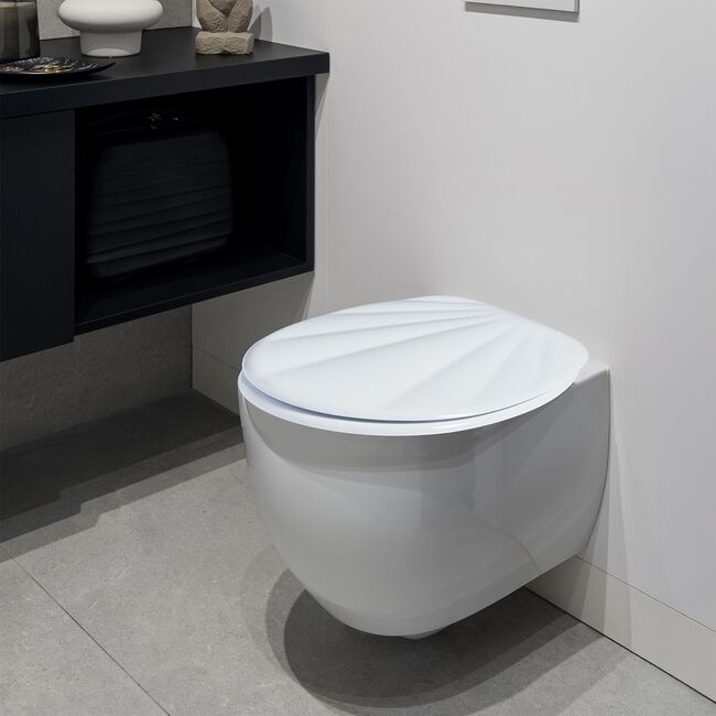 Shell Toilet Seat