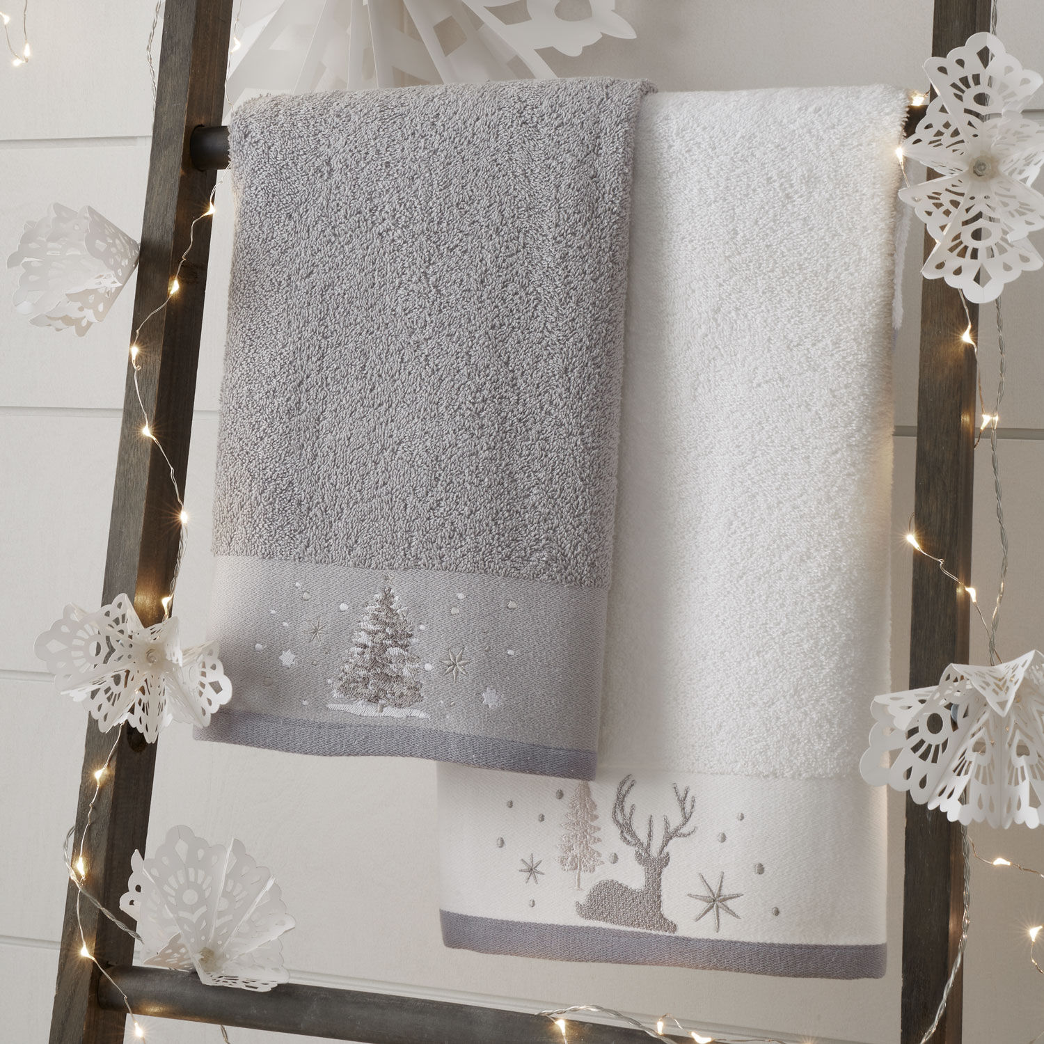 Christmas Tree Guest Towels 2 Pack