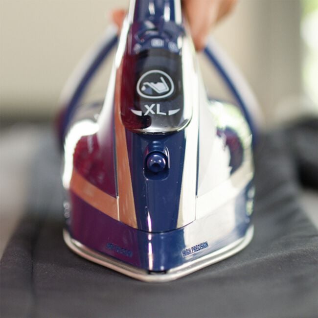 Tefal Ultraglide Plus 2800W Steam Iron