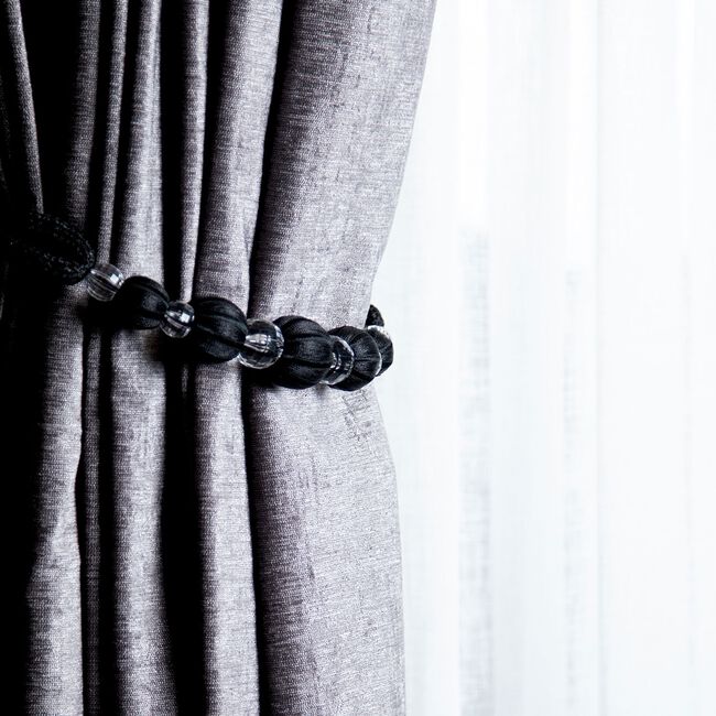 PARIS CABLE BALL BLACK Tie Back 