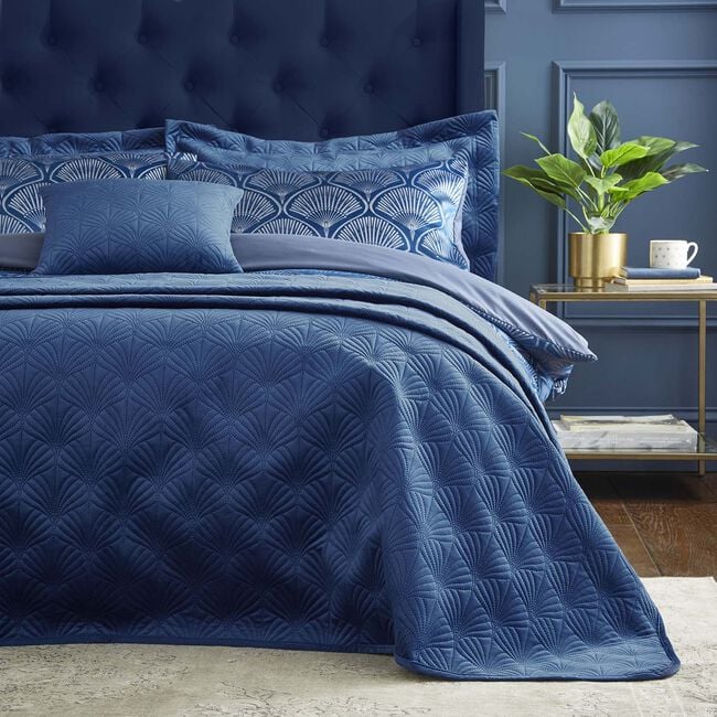 CATHERINE LANSFIELD ART DECO PEARL NAVY 200x220 Bedspread