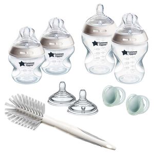 Tommee Tippee Newborn Starter Bottle Kit 9 Piece