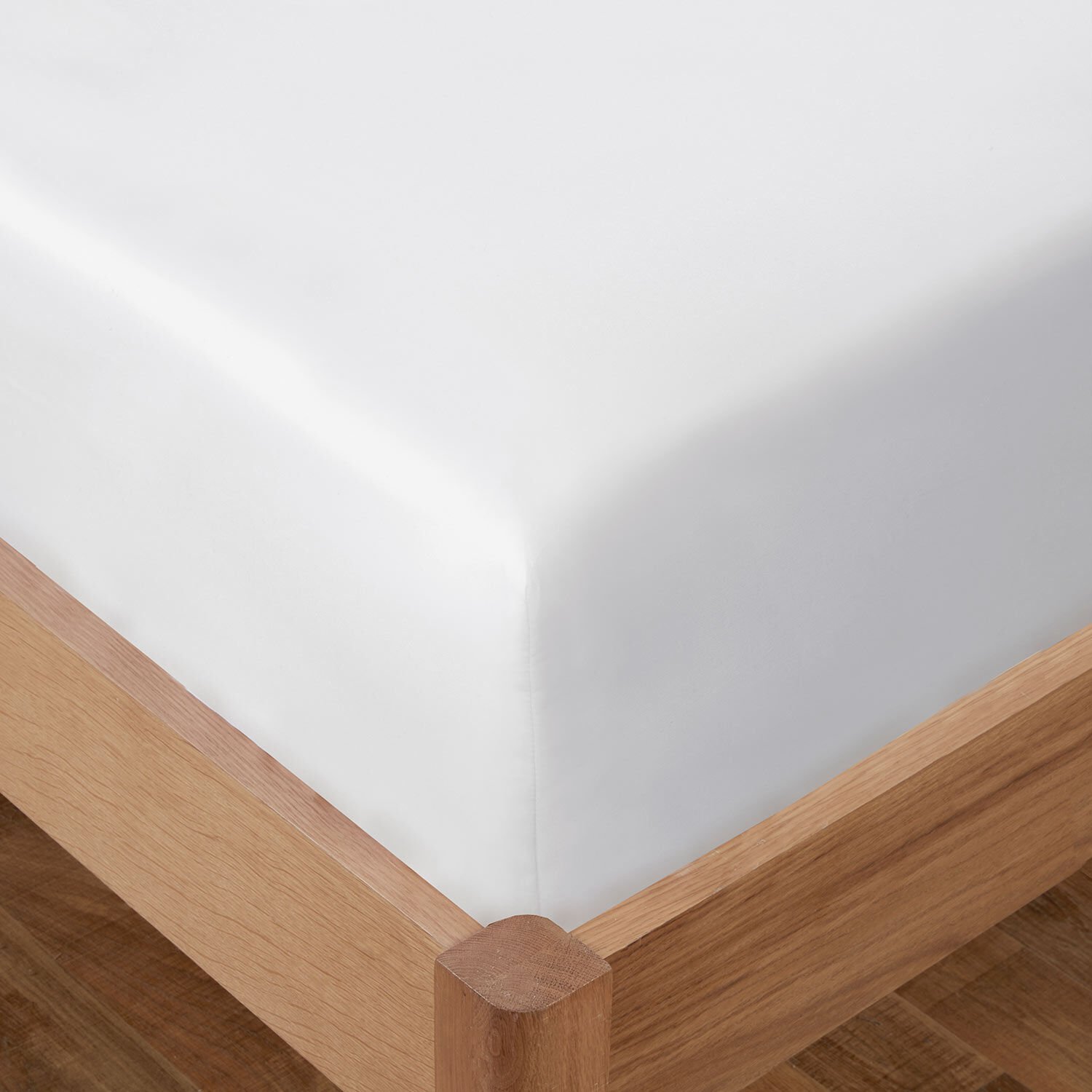 KING SIZE FITTED SHEET 300Tc Bamboo/Ctn White