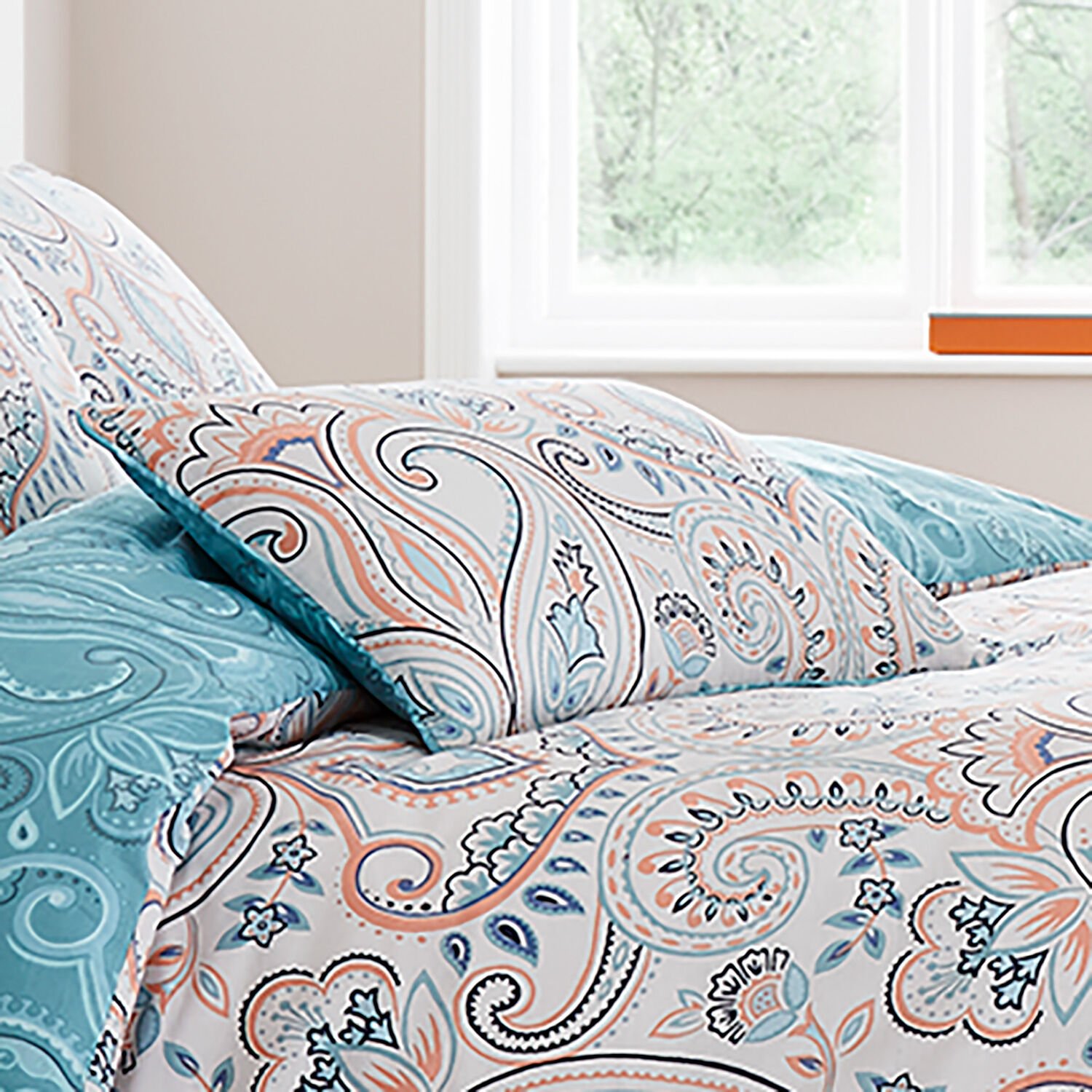 Avril Aqua Cushion 30x50cm