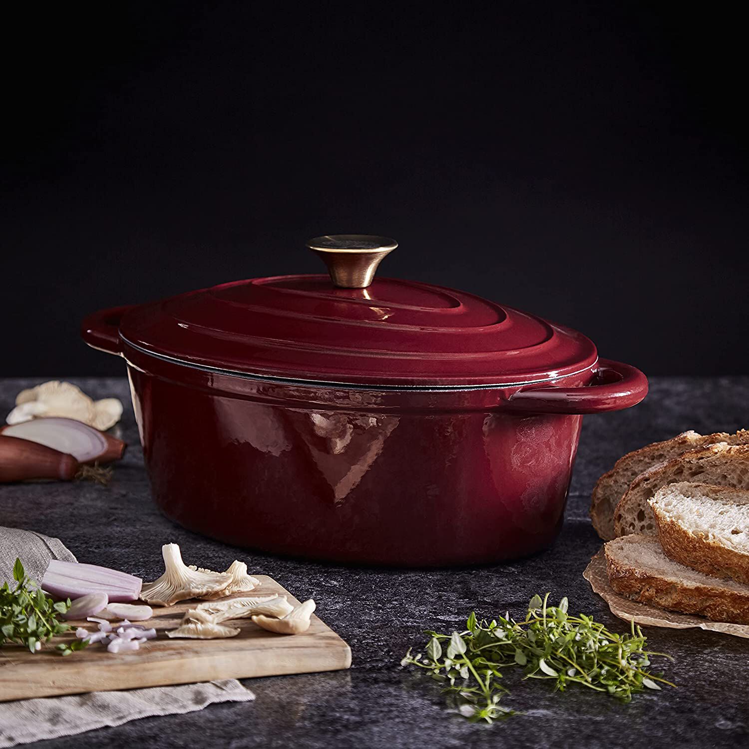 Barbary & Oak Cast Iron Red 3L Oval Casserole