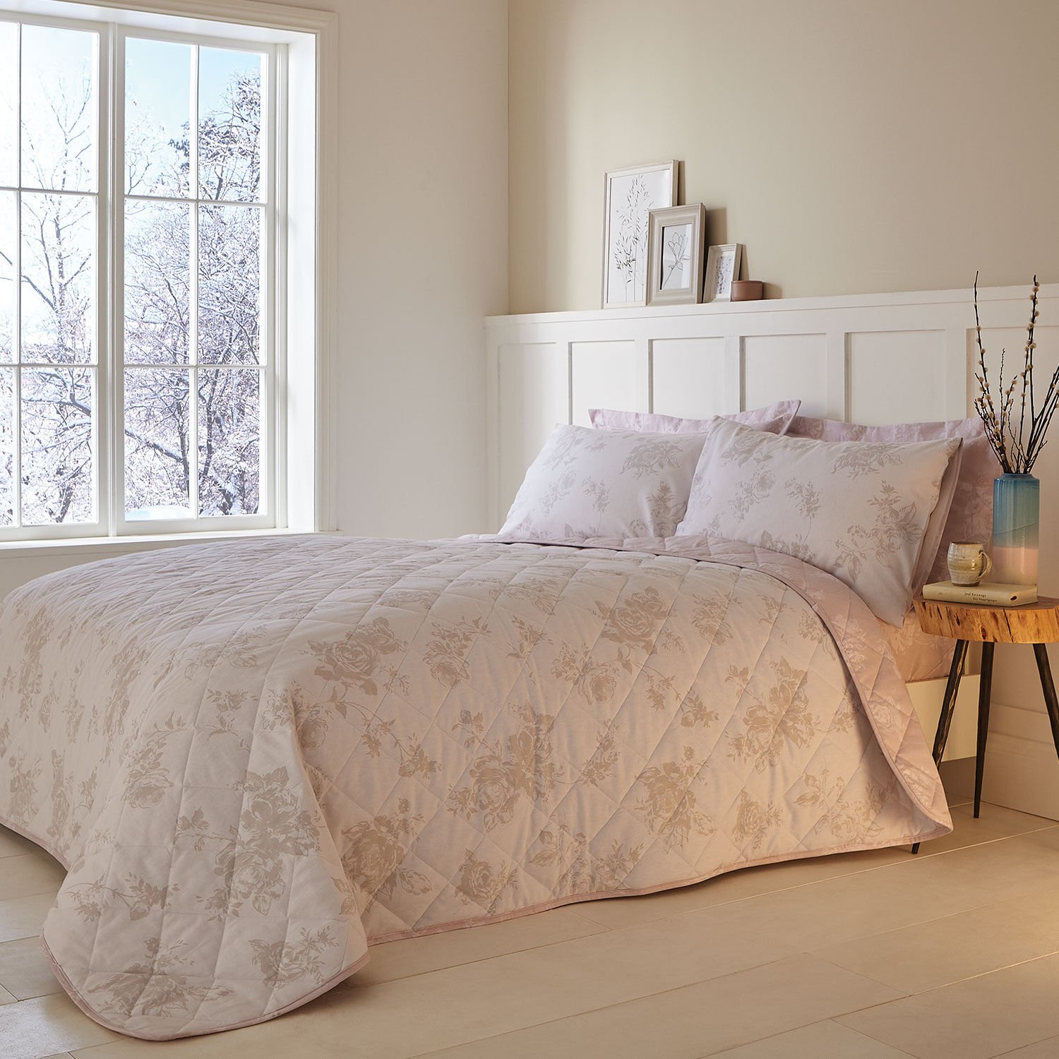 Croia 200cm x 220cm Bedspread - Blush