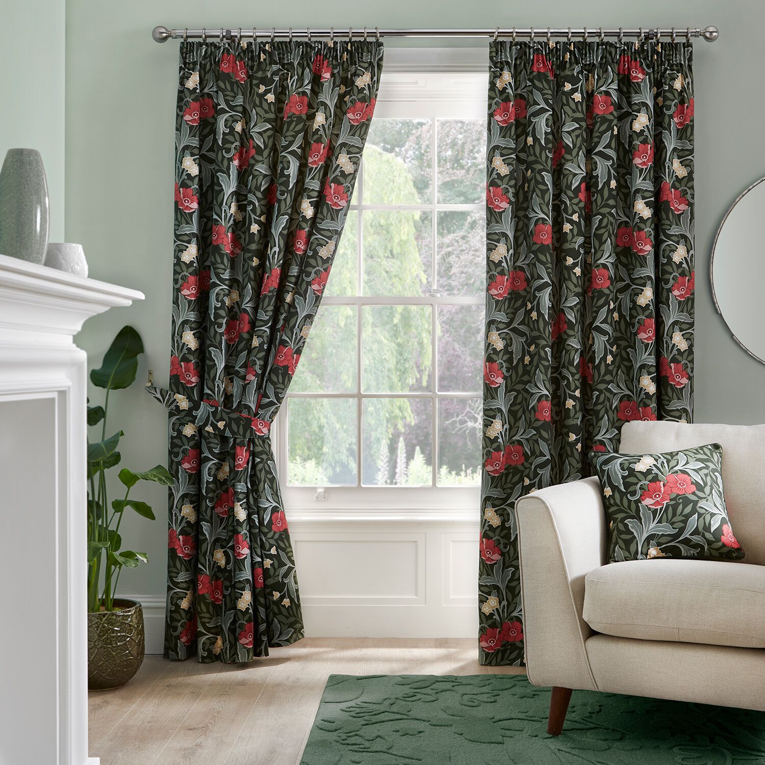 DREAMS & DRAPES Sandringham Green 66x72 Curtain