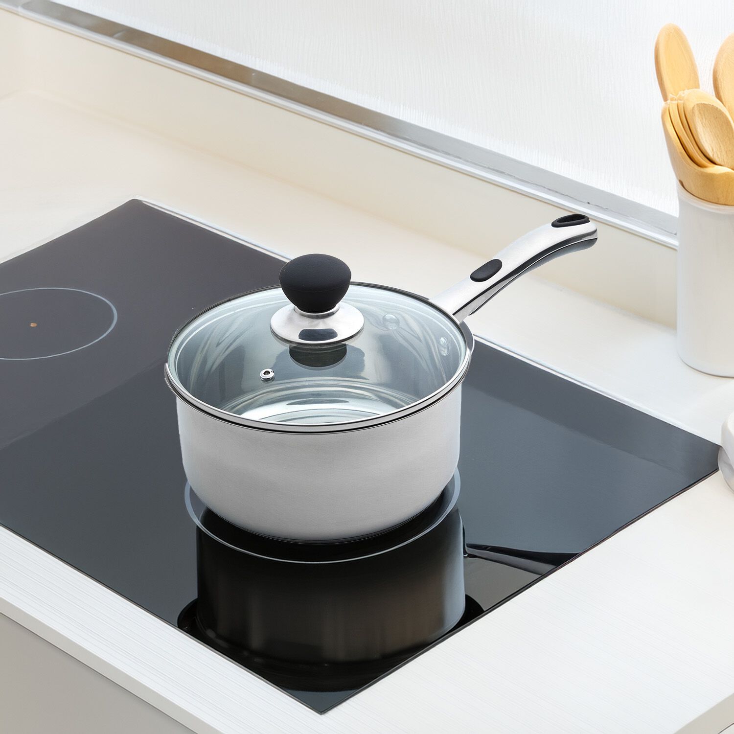 Easy Grip Saucepan with Lid 20cm