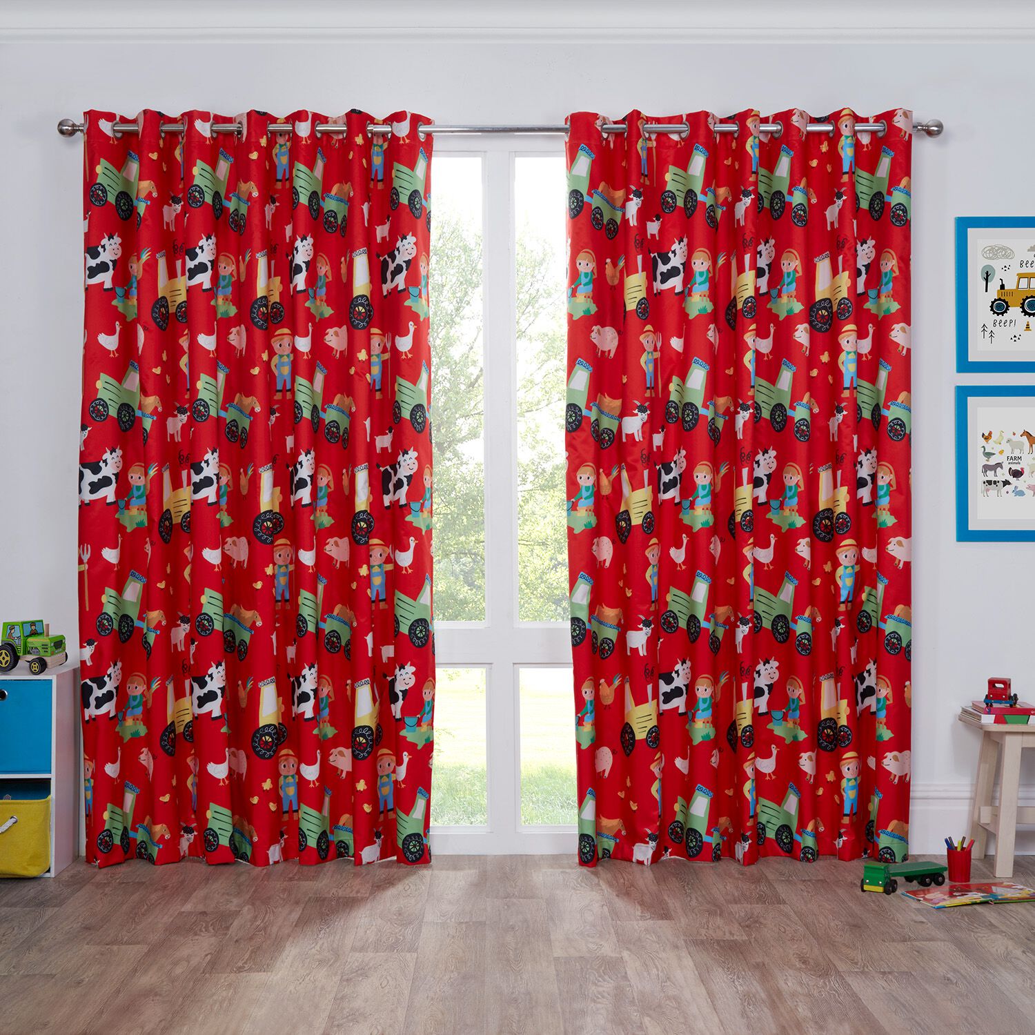 FARM LIFE RED 66x72 Curtain