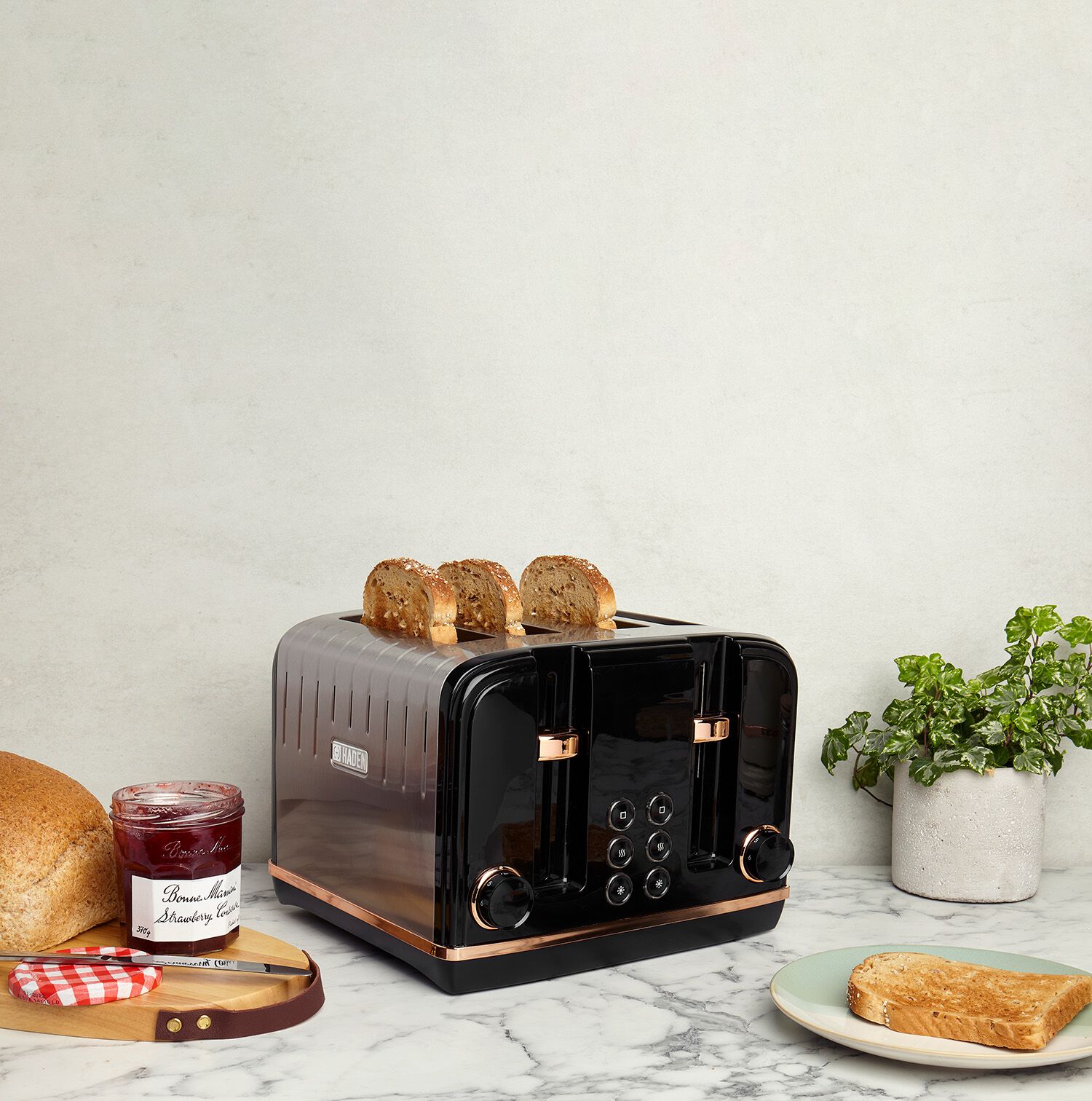 Haden Salcombe 4 Slice Black & Copper Toaster