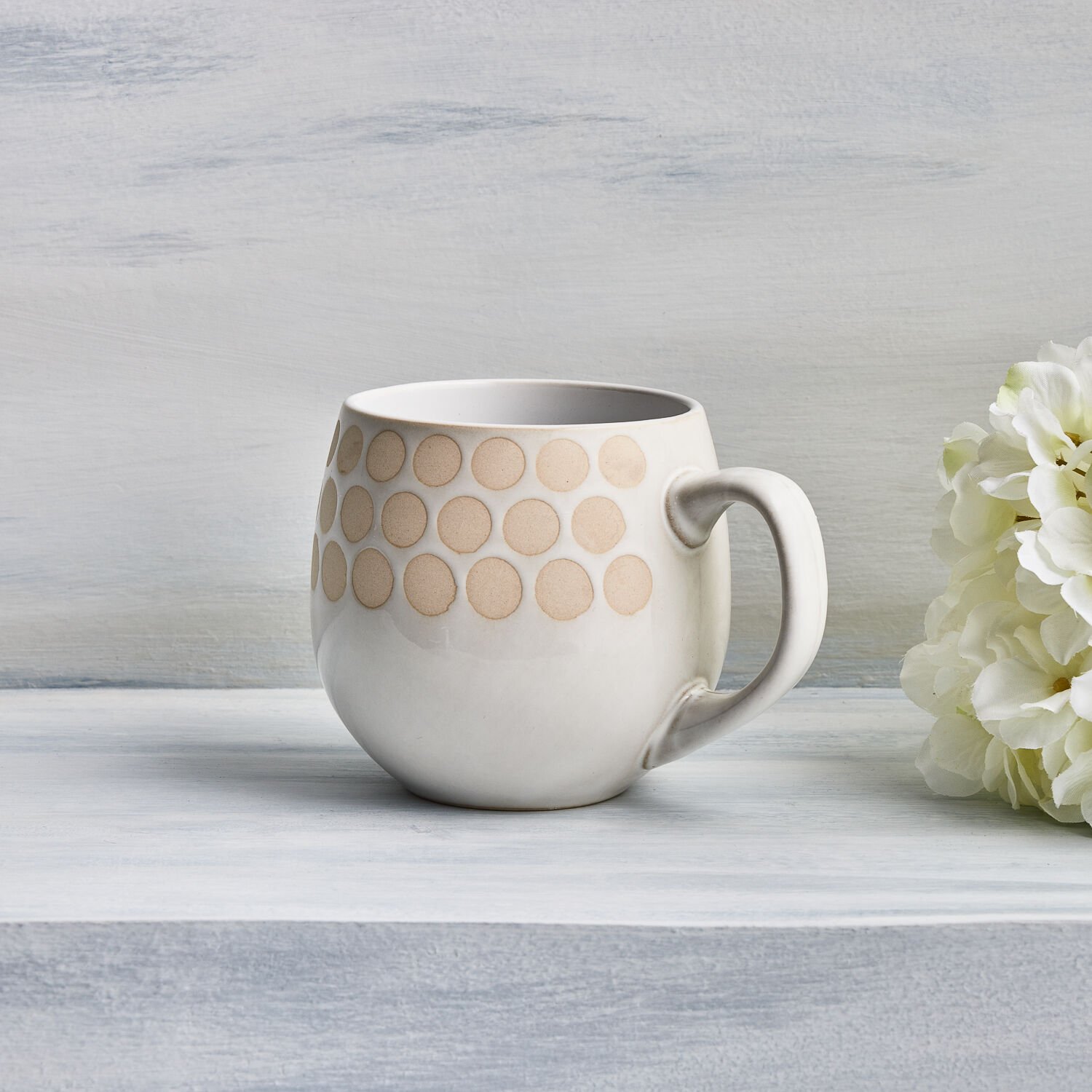 Heritage Hug Dot Mug - Linen