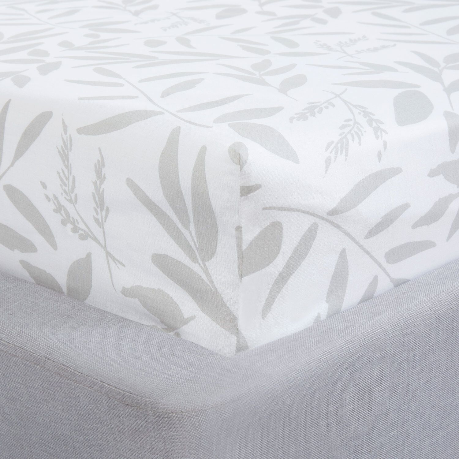 JOLEEN Double Fitted Sheet