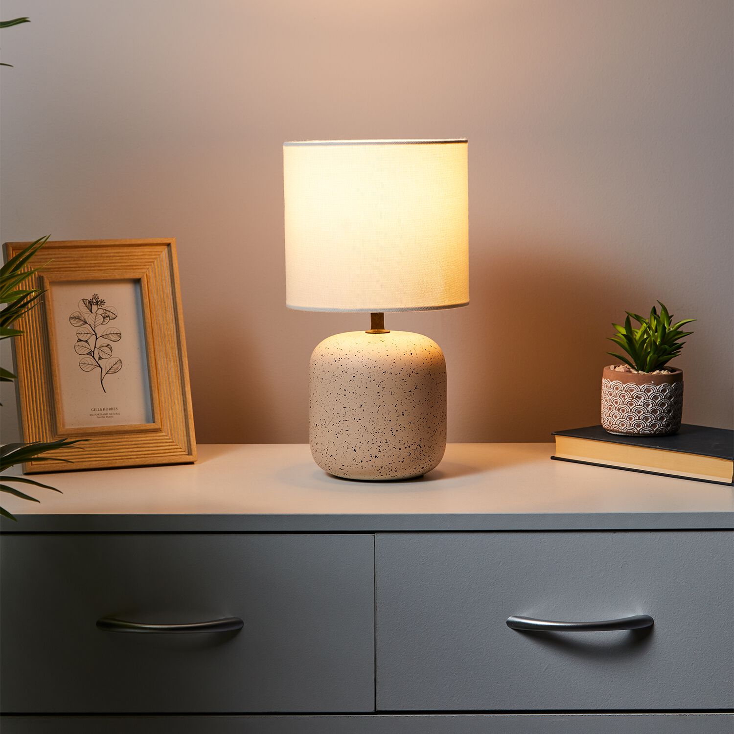 Leigh Table Lamp
