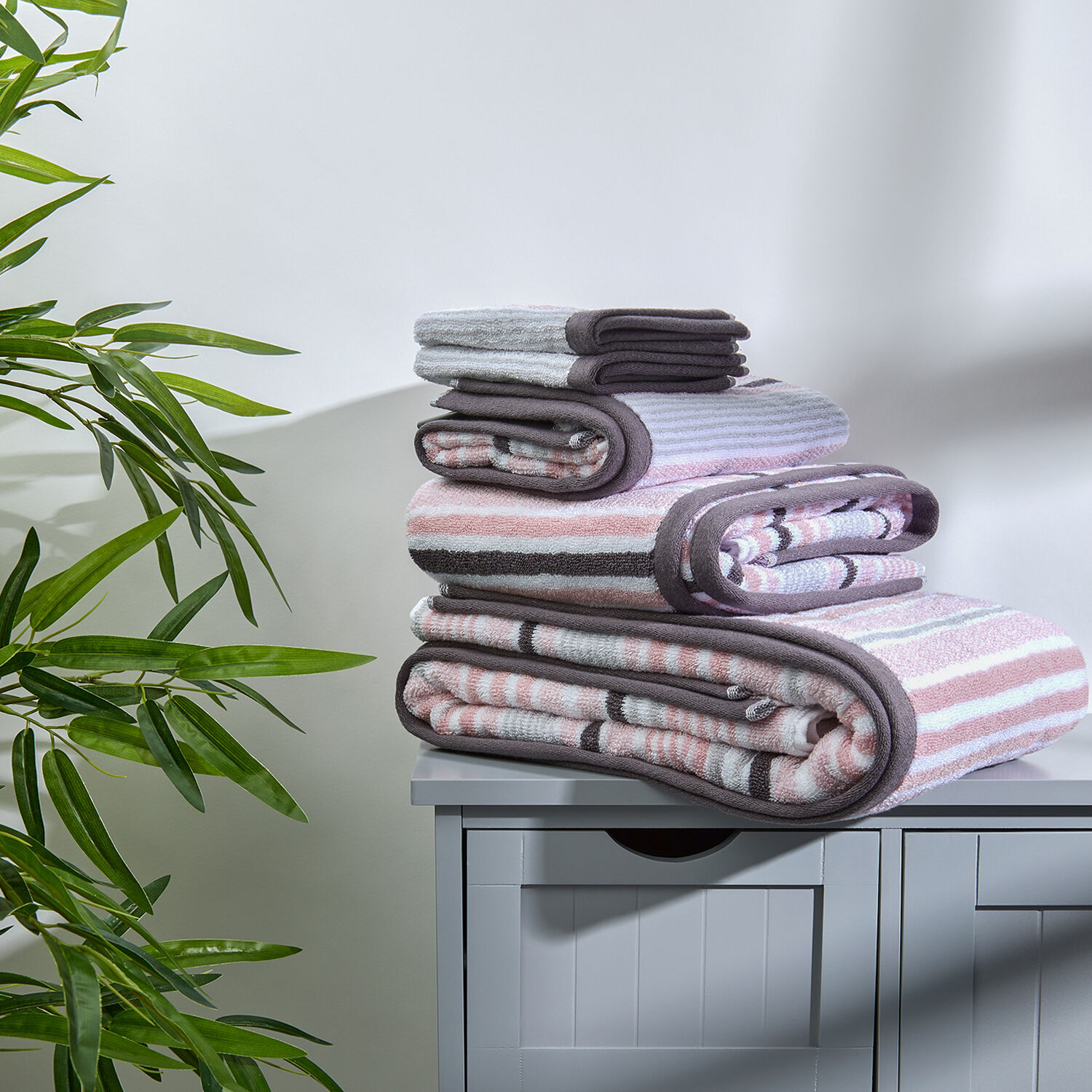 550GSM MCMARTIN STRIPE BLUSH/GREY Bath Sheet