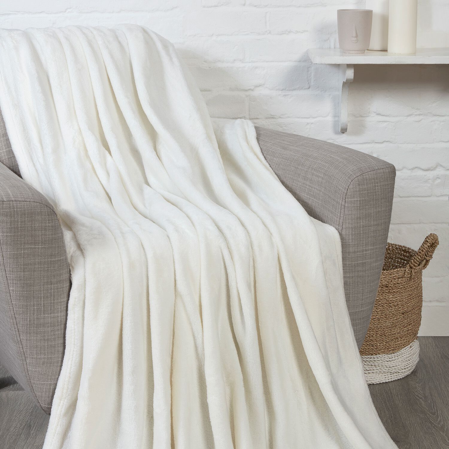 Nicole Day Fleece Throw 150cm x 180cm - Cream