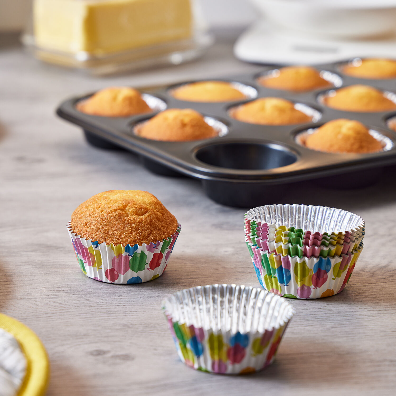 PME Foiled Lines Balloons Cupcake Cases - 30 Piece