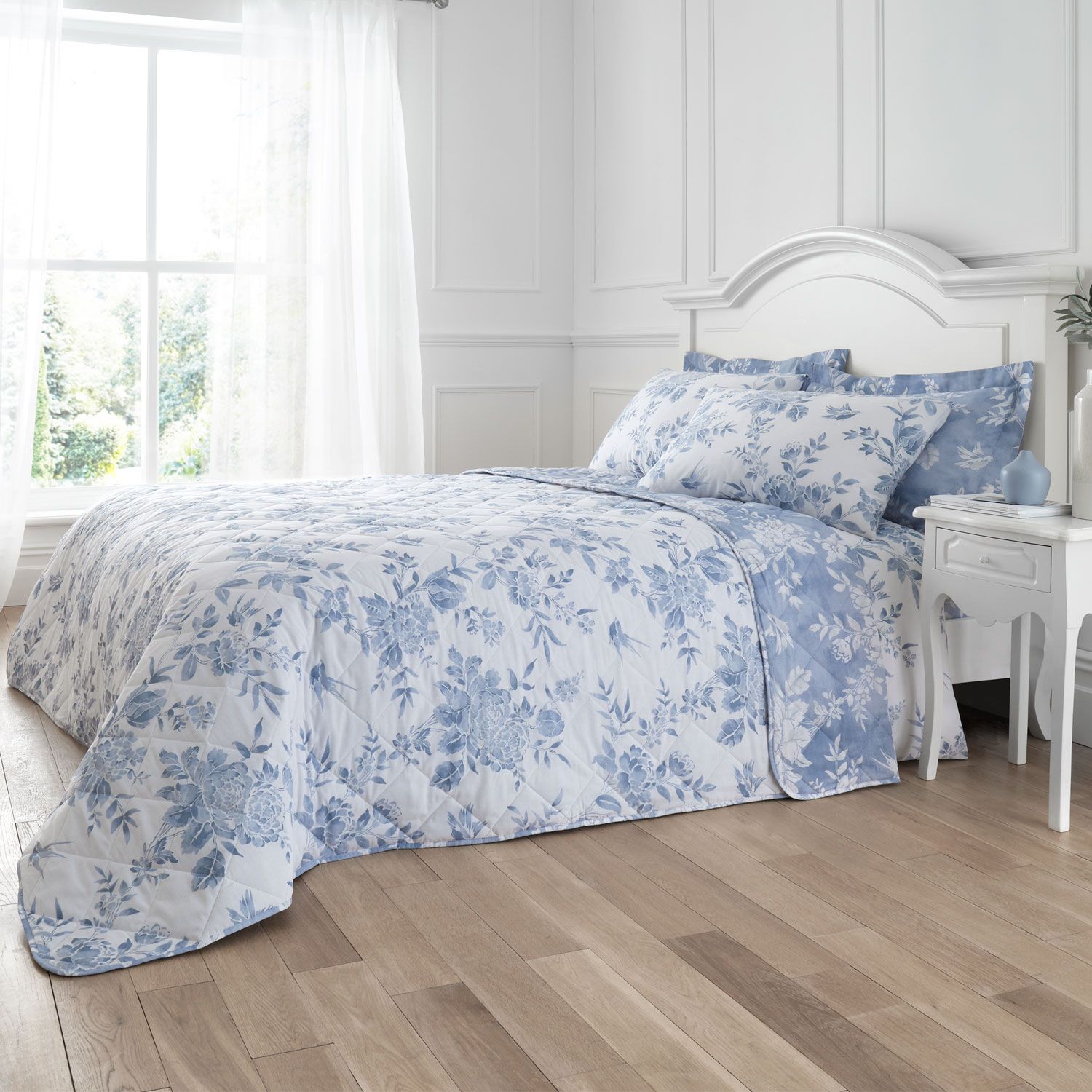 Priscilla Bedspread 200 x 220cm - Chambray