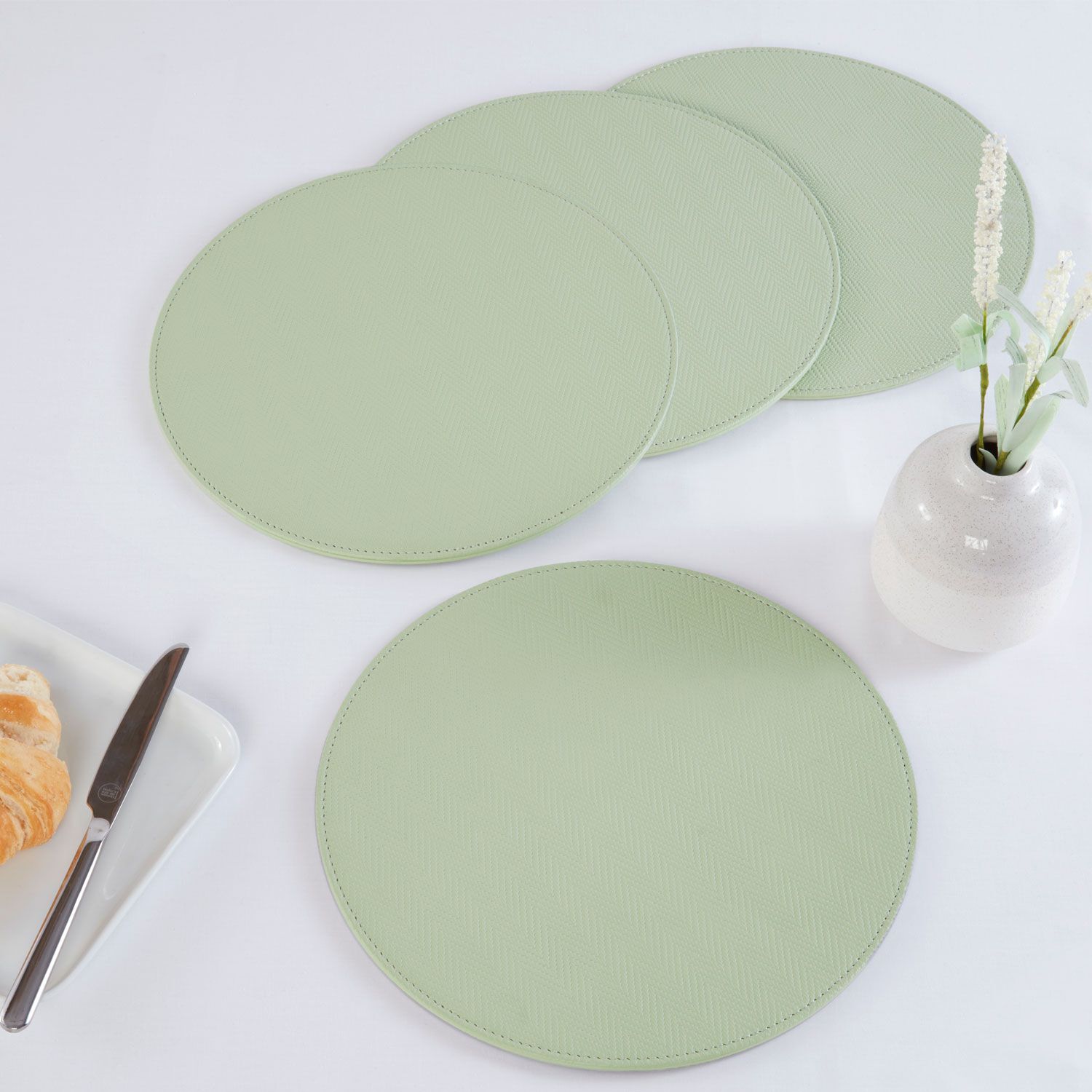 Reversible Round Herringbone Placemats 4 Pack