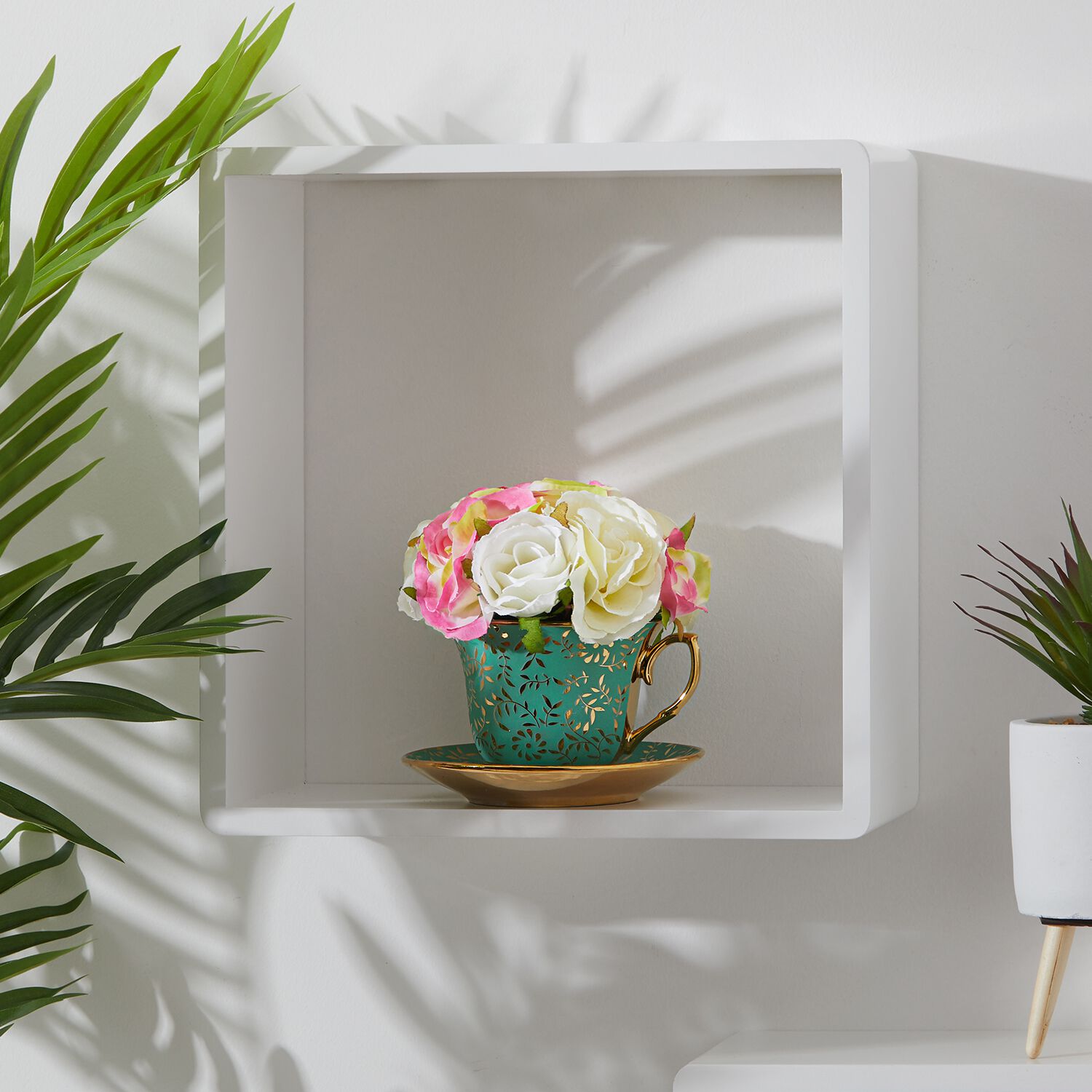 Rose Bouquet in Teal Cup w/ Gold Detail 14cm